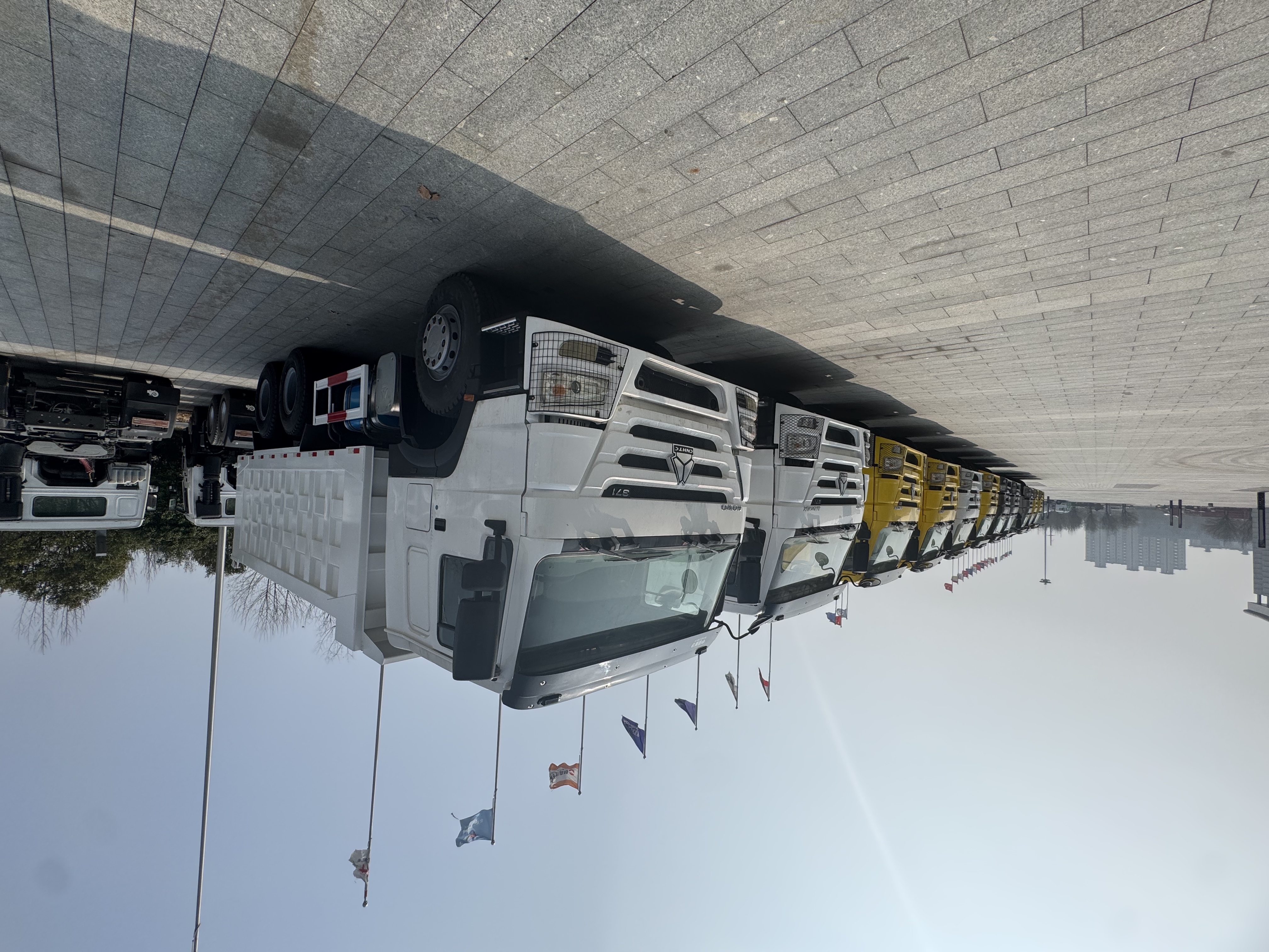 Камионът Sinotruk Howo е готов за вас!