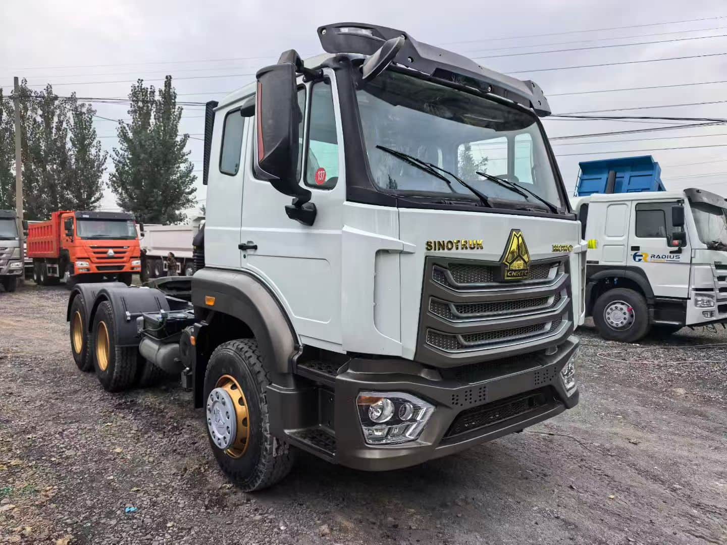 Трактор SINOTRUK HOWO